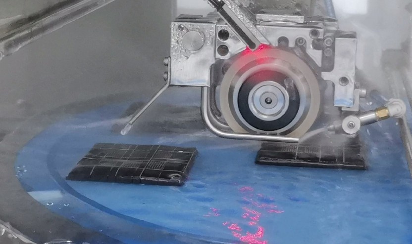精密劃片機在GaAs_SiC晶圓劃片中的挑戰